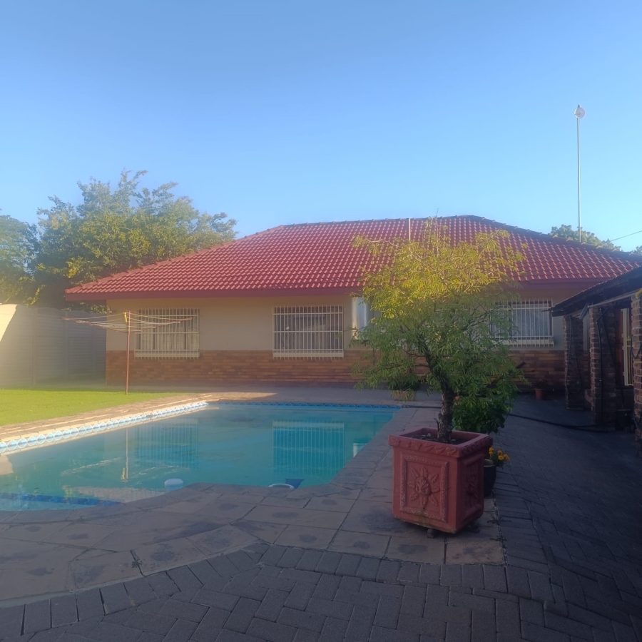 4 Bedroom Property for Sale in Sasolburg Ext 5 Free State
